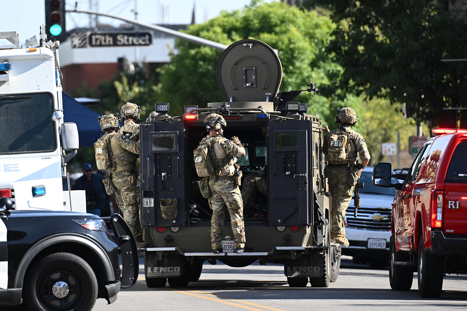Suspect in California standoff dead, hostages freed