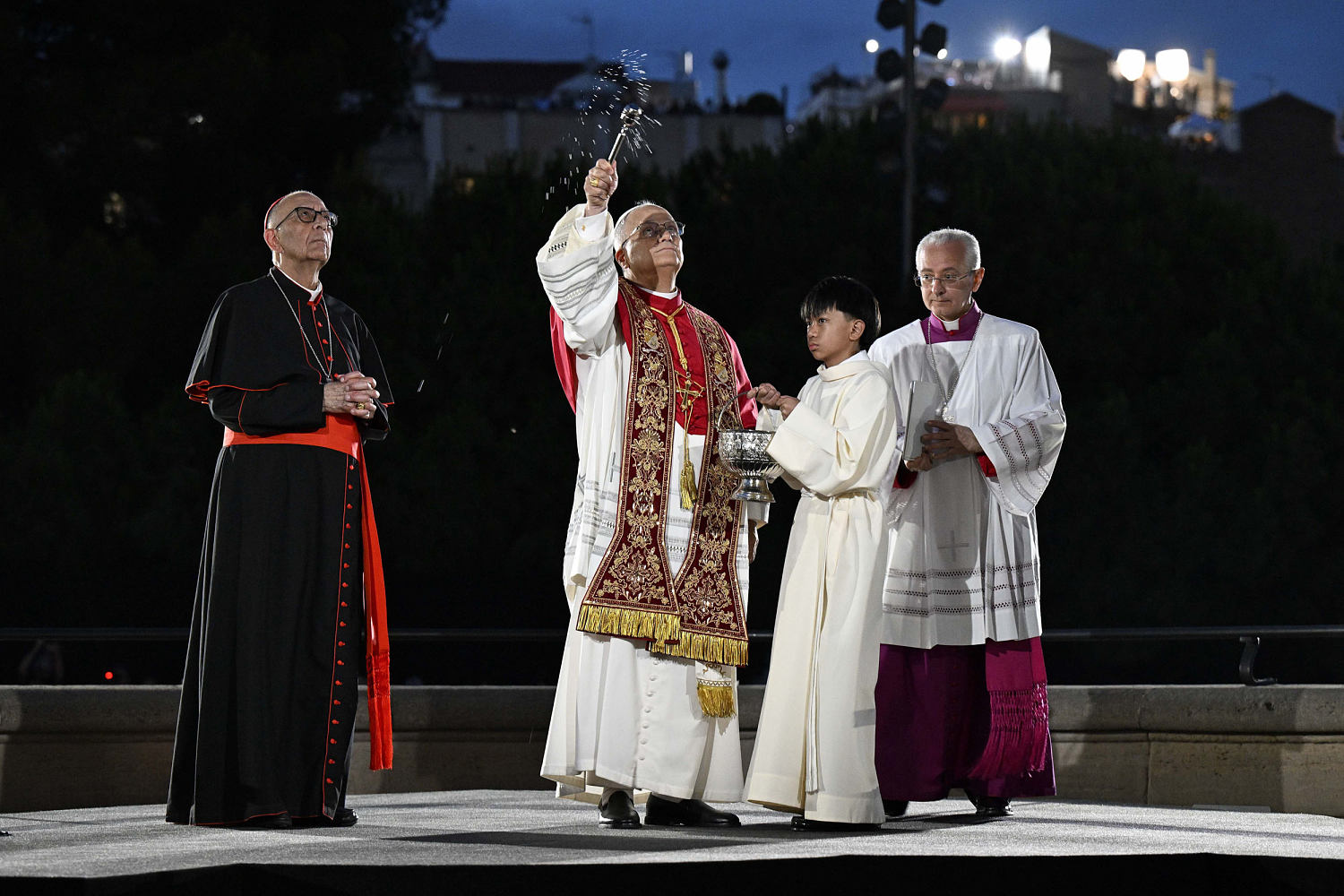 Pope Leo blesses Barcelona’s towering architectural masterpiece