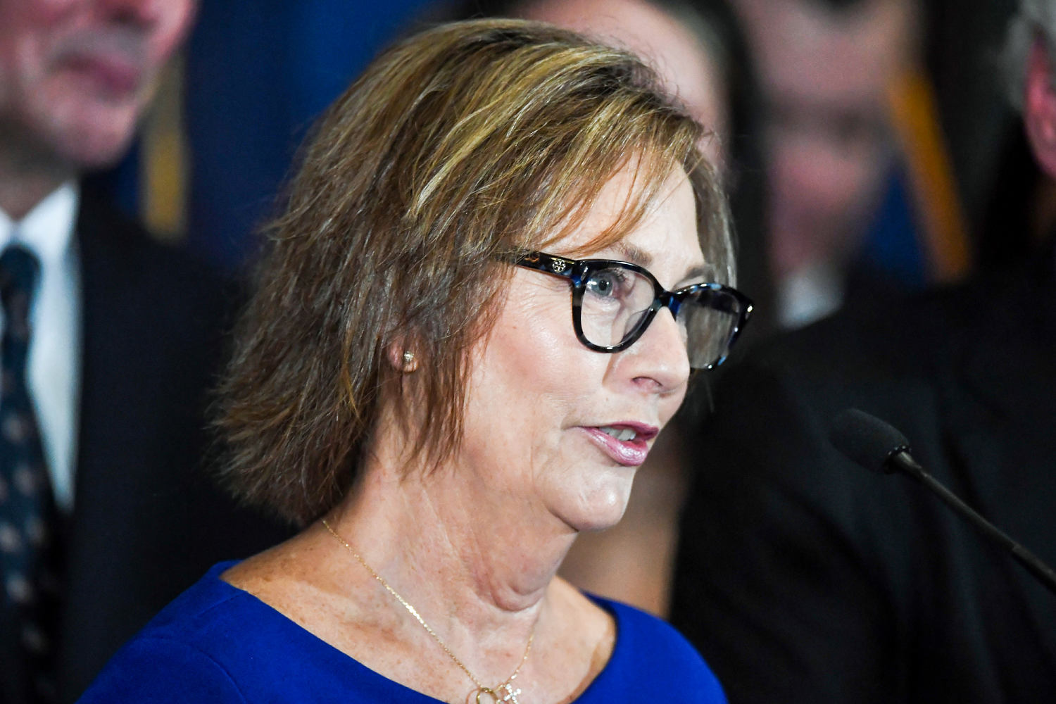 Darline Graham is sworn in as senator to fill her brother Lindsey Graham’s seat