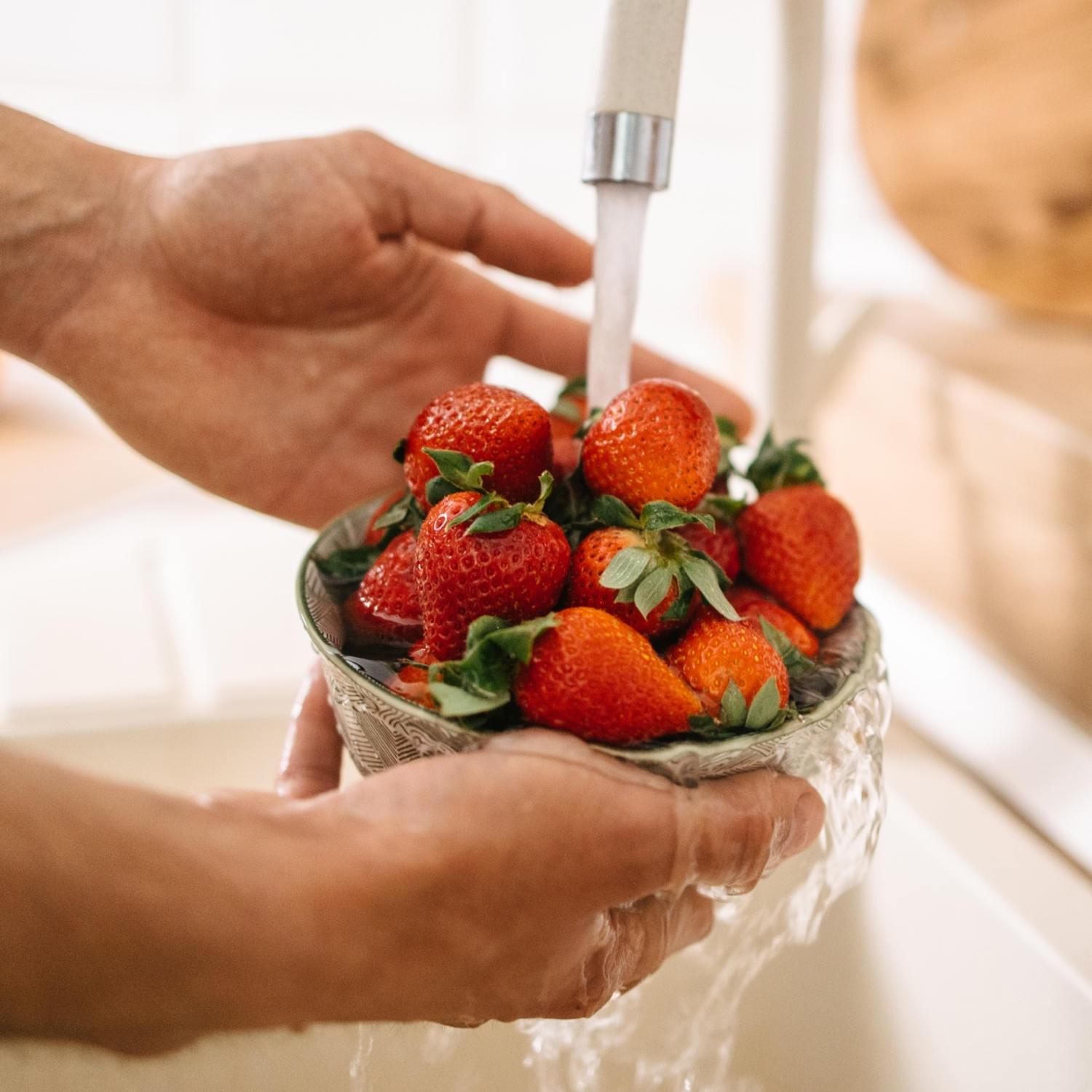 The best way to clean strawberries so that they’re safe to eat