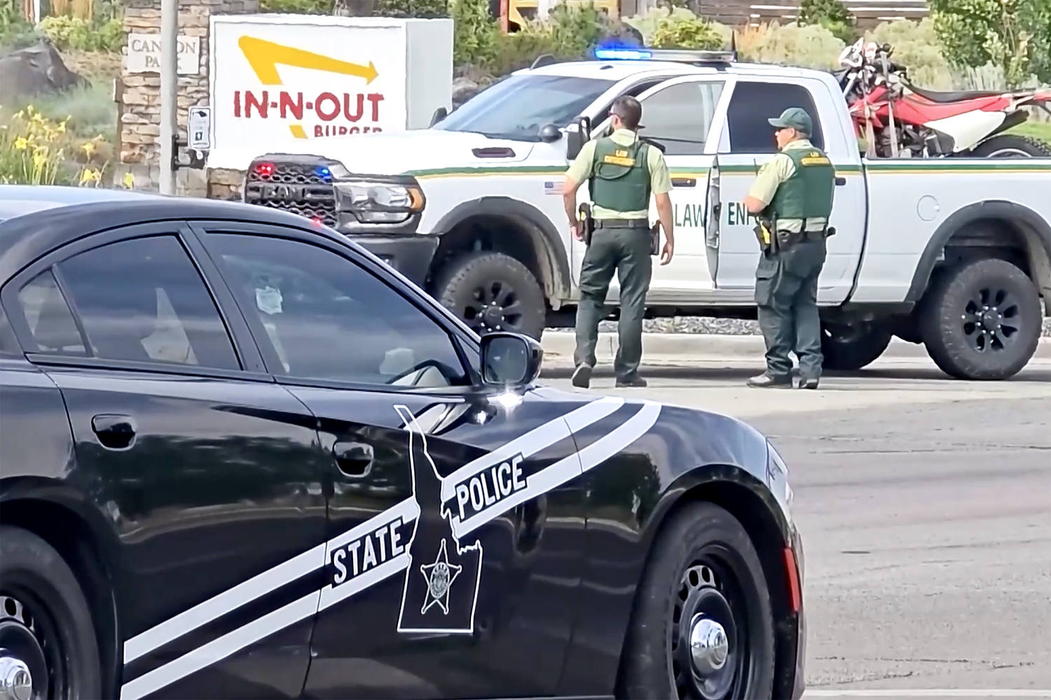 Armed bystander distracted gunman in fatal In-N-Out shooting