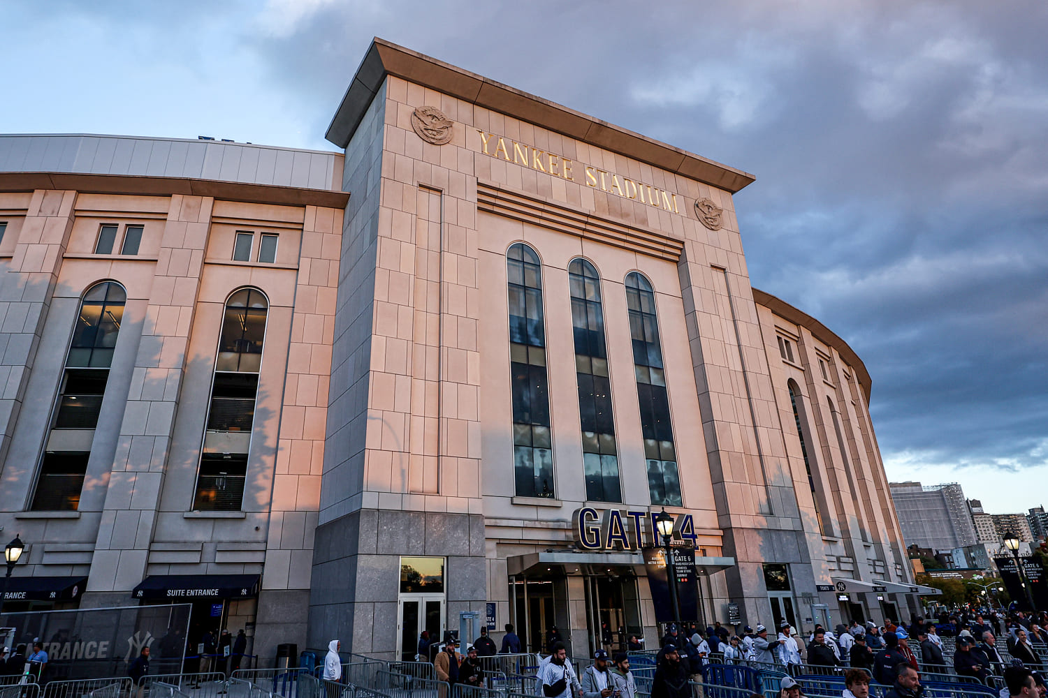 Woman sues Yankees for $10M after getting struck by bat, says she suffered brain injury