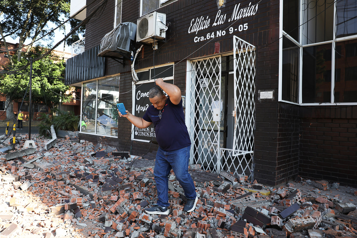Strong earthquake in Colombia and Ecuador as officials report deaths, injuries and collapsed buildings