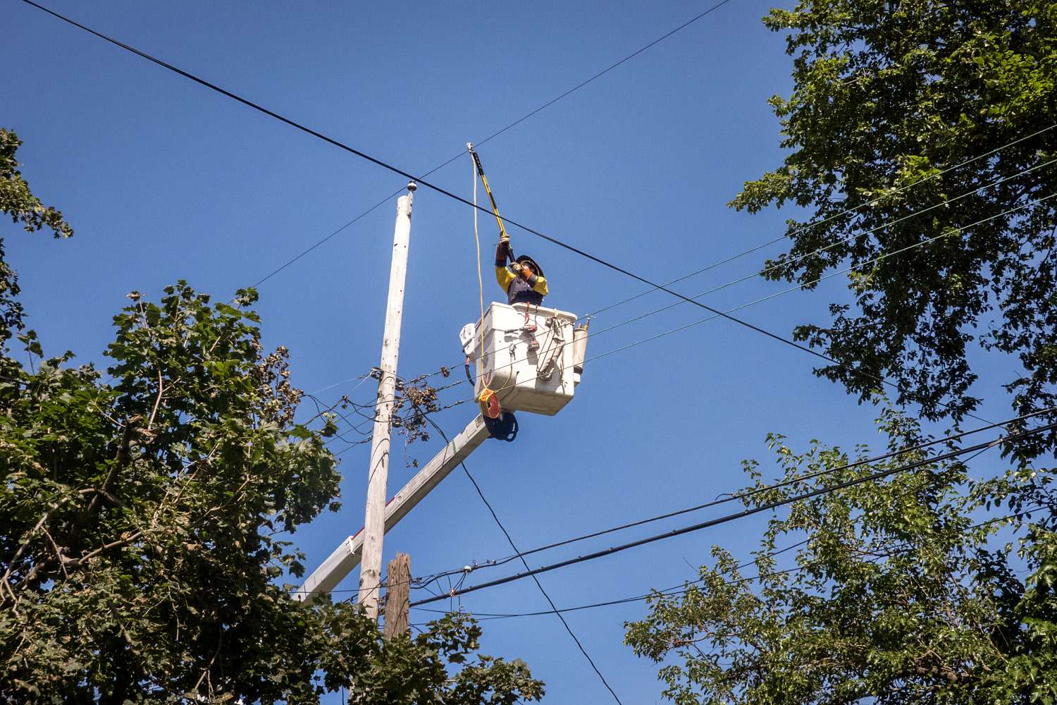 ‘Getting no help’: Thousands in Gary, Indiana, still without power nearly 2 weeks after storms