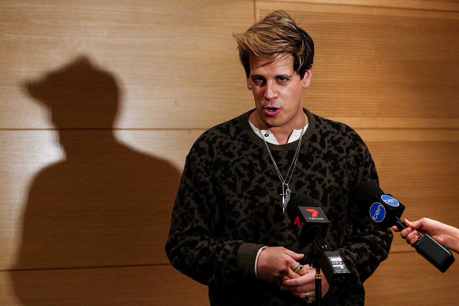 Milo Yiannopoulos deported to the U.K. one day after ICE arrest