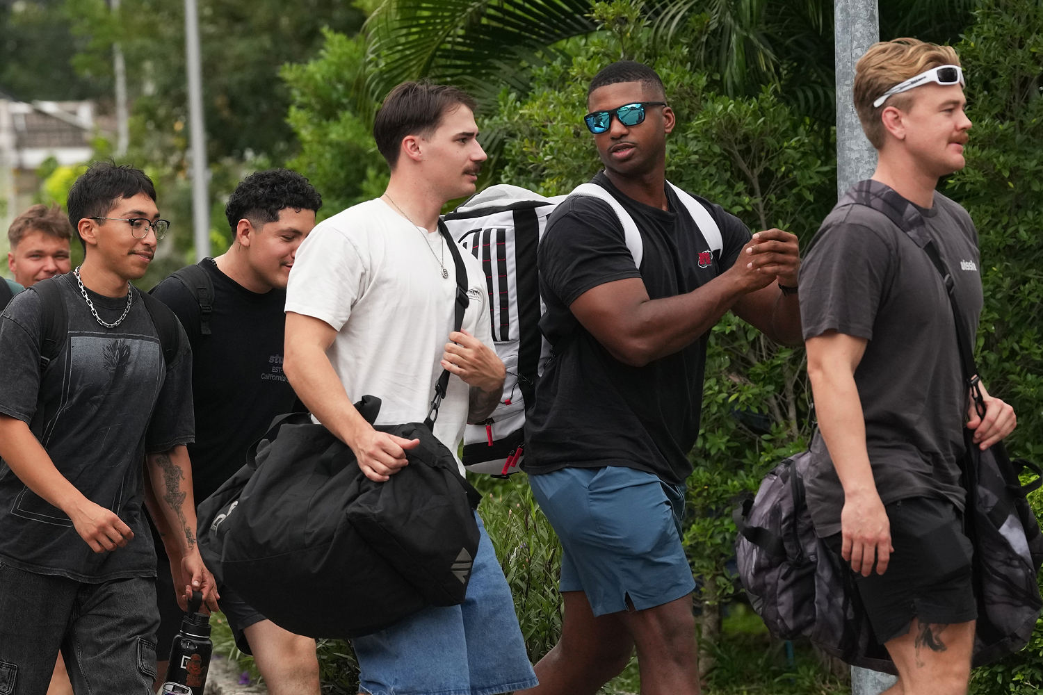 Thousands of U.S. service members arrive in Thailand after record stint at sea