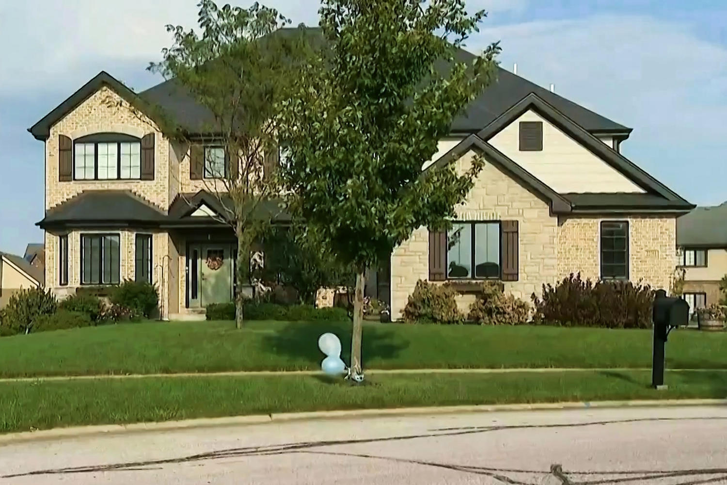 Illinois mother charged with murder after killing 2-year-old, attempting to harm herself