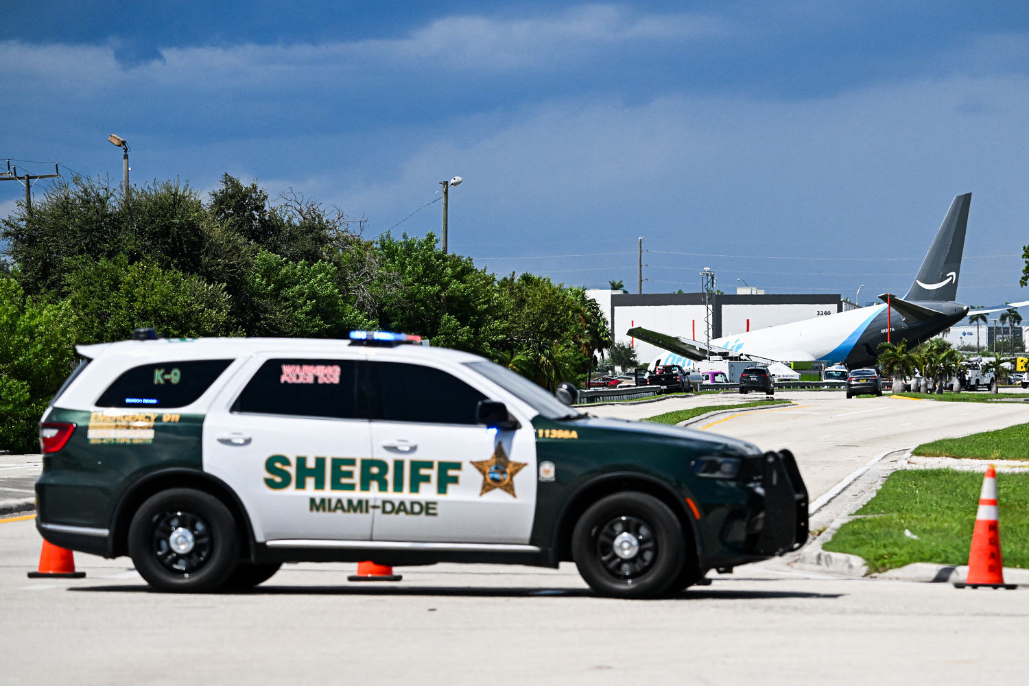 Victims of Miami plane crash were in a cleaning-company van and an SUV, officials said