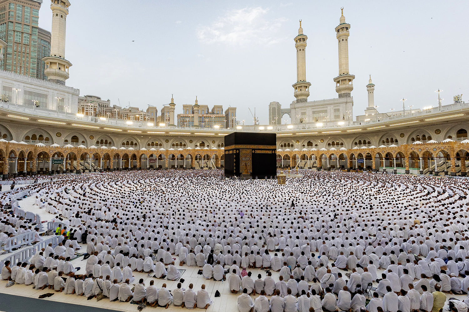 Saudi Arabia accuses Houthis of attacking Mecca, warns holy city is a ‘red line’