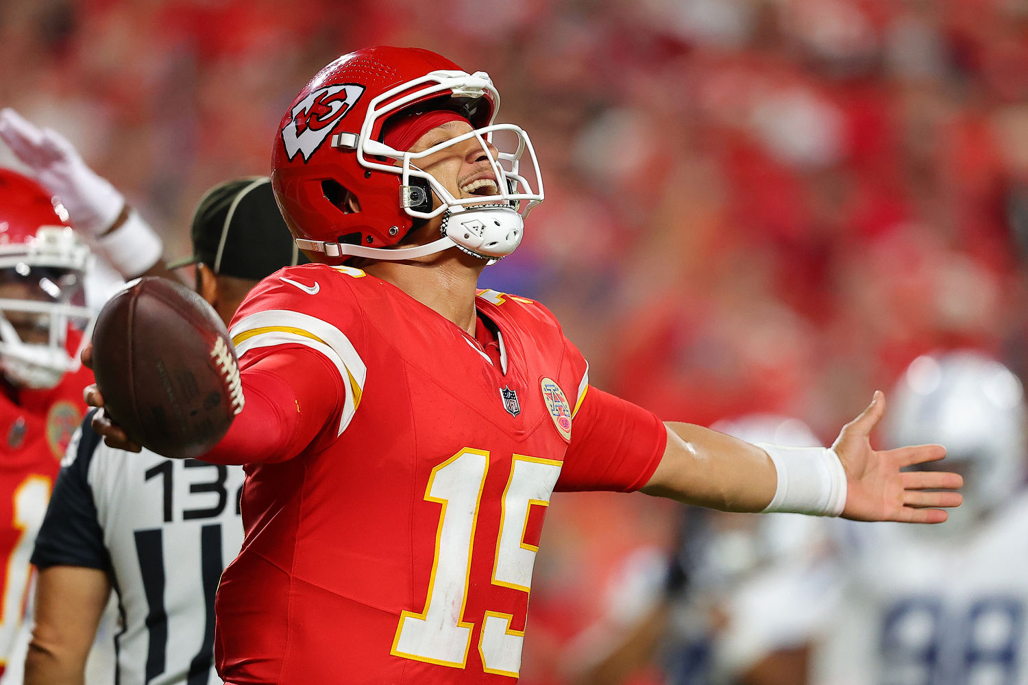 Patrick Mahomes and Kenneth Walker shine as Chiefs beat Colts 33-30 in OT