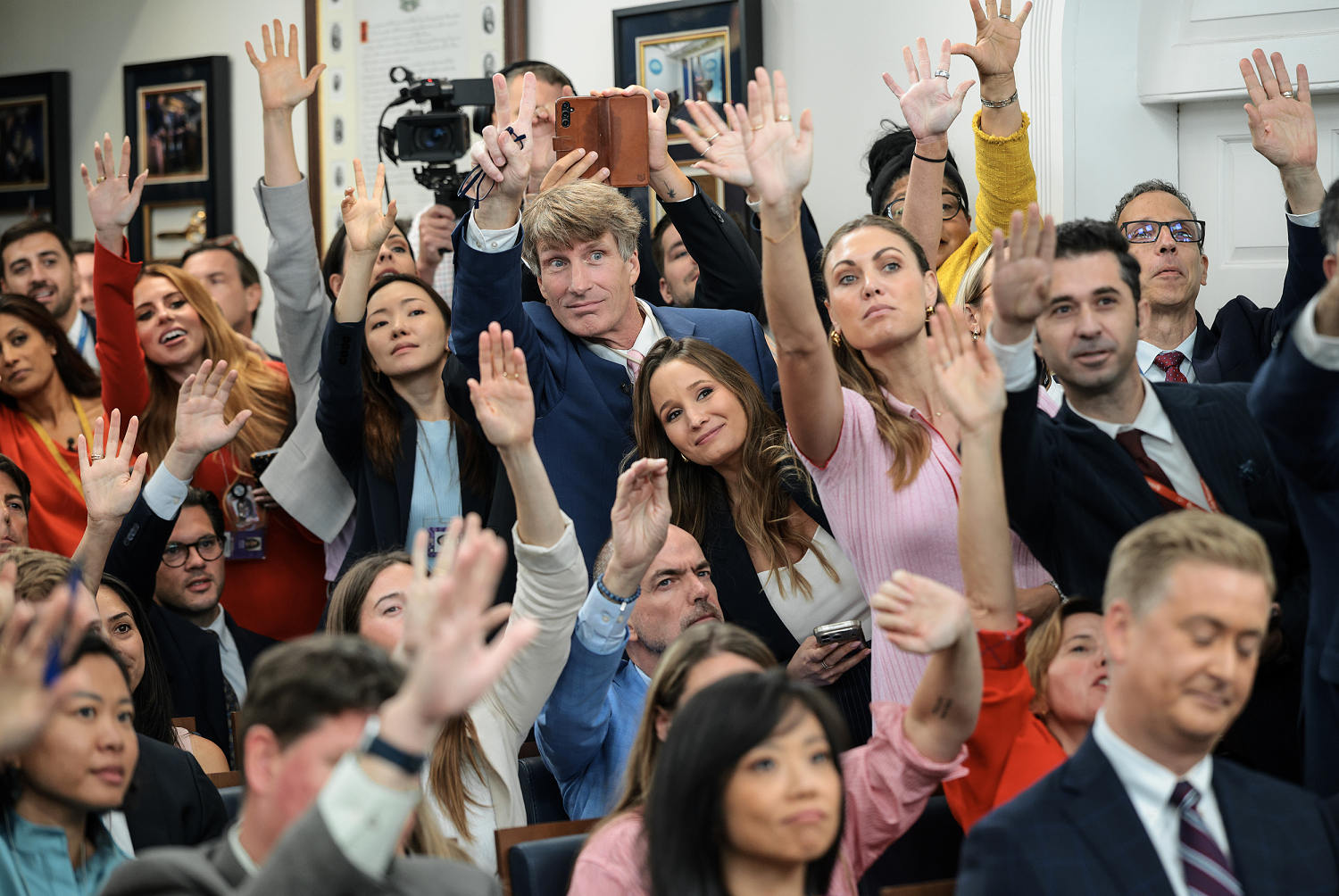 CNN, Politico and MS NOW plan to sue the Trump administration over ban on White House coverage