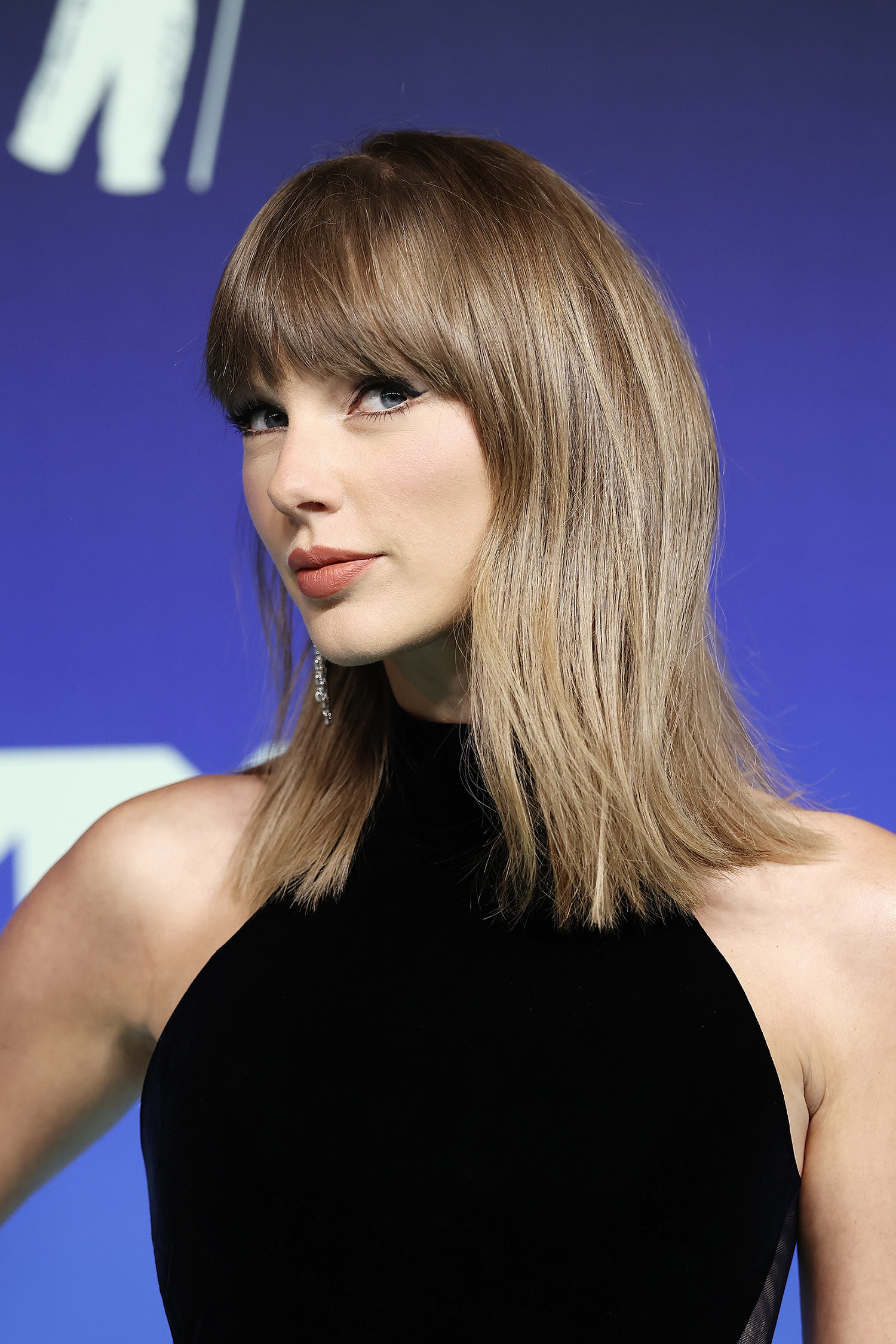 Taylor Swift surpasses BeyoncΓ© to become most decorated solo artist in MTV VMAs history