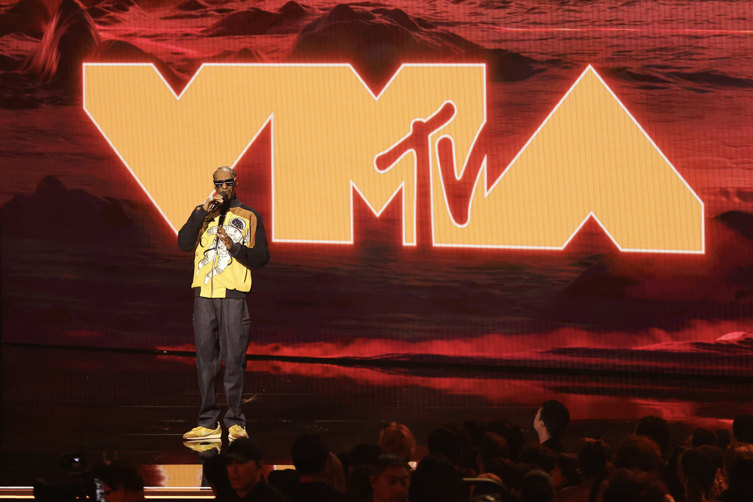 Madonna’s big night, Taylor Swift’s record and a Dolly Parton tribute at MTV VMAs