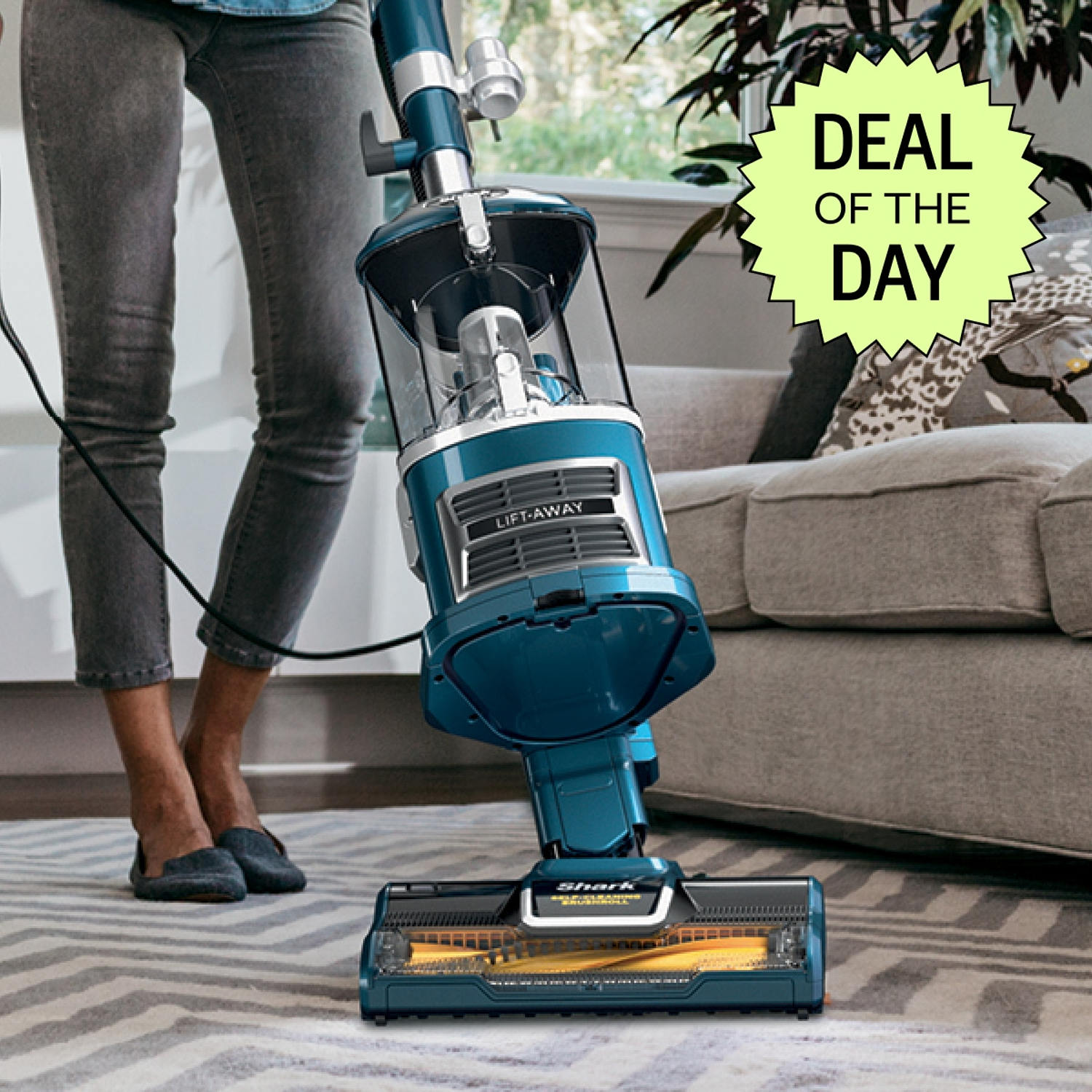 Shark dropped this self-cleaning vacuum by $130, shoppers love it because ‘it really sucks’ 2 260929 dotd shark vacuum oo sq ec4a55