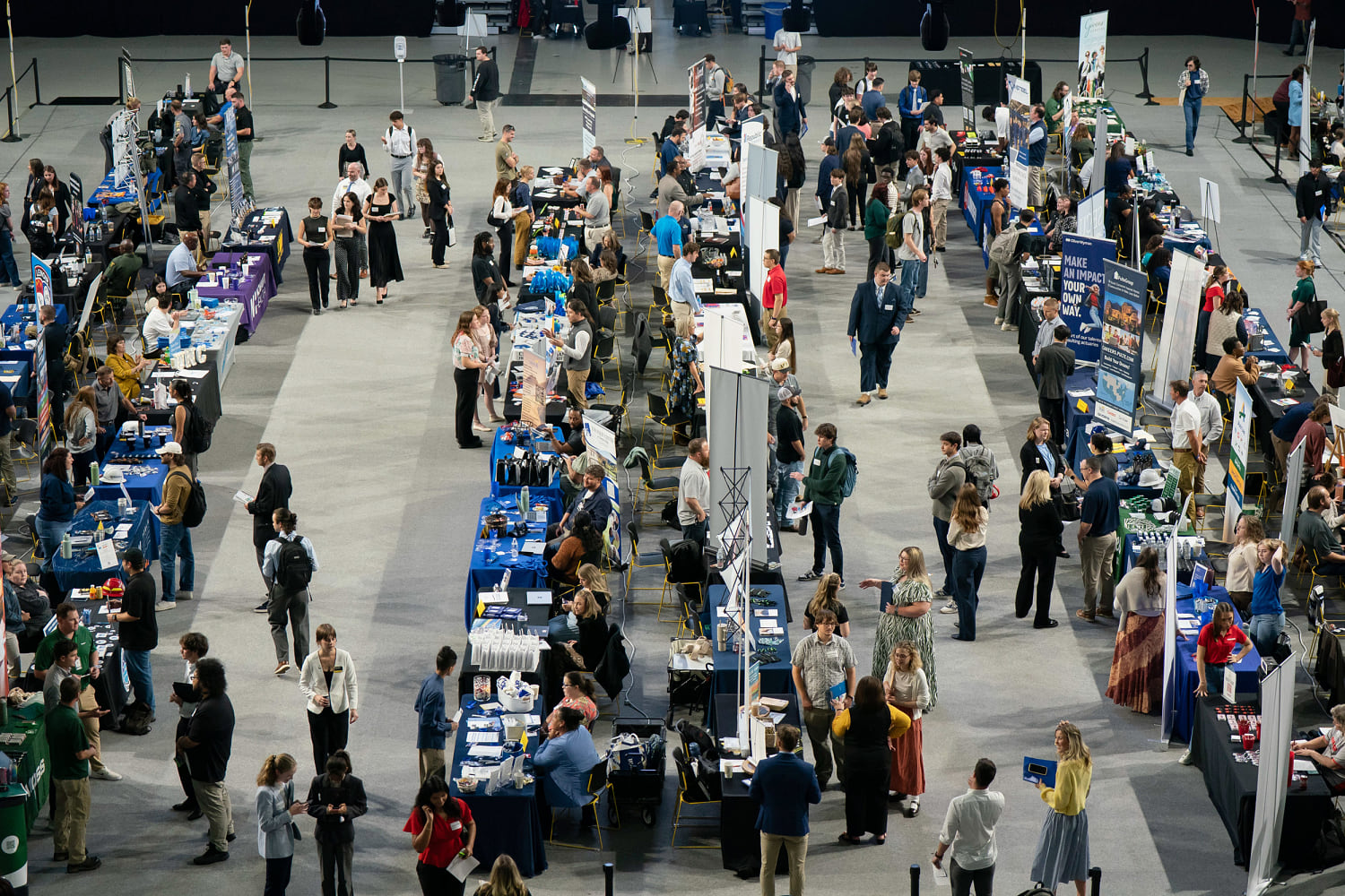 Labor market slowed in September, final monthly jobs report before midterms shows