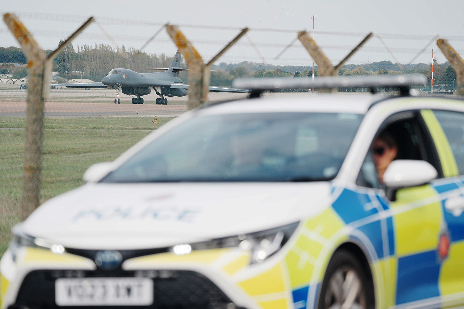 U.S. Air Force rushes to remove bombers from British air base