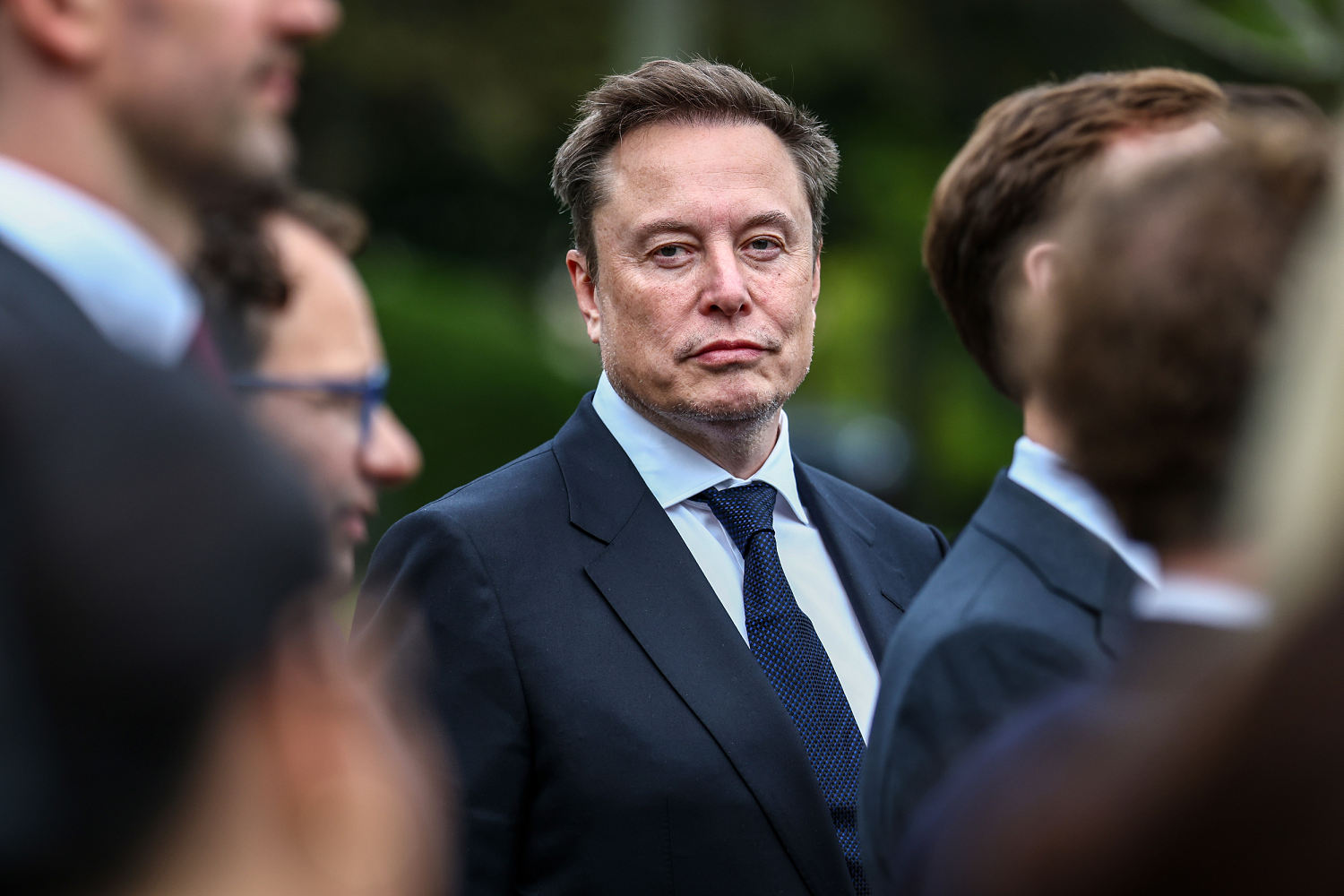 Elon Musk’s growing SpaceX empire sends AT&T, Verizon and T-Mobile shares plunging