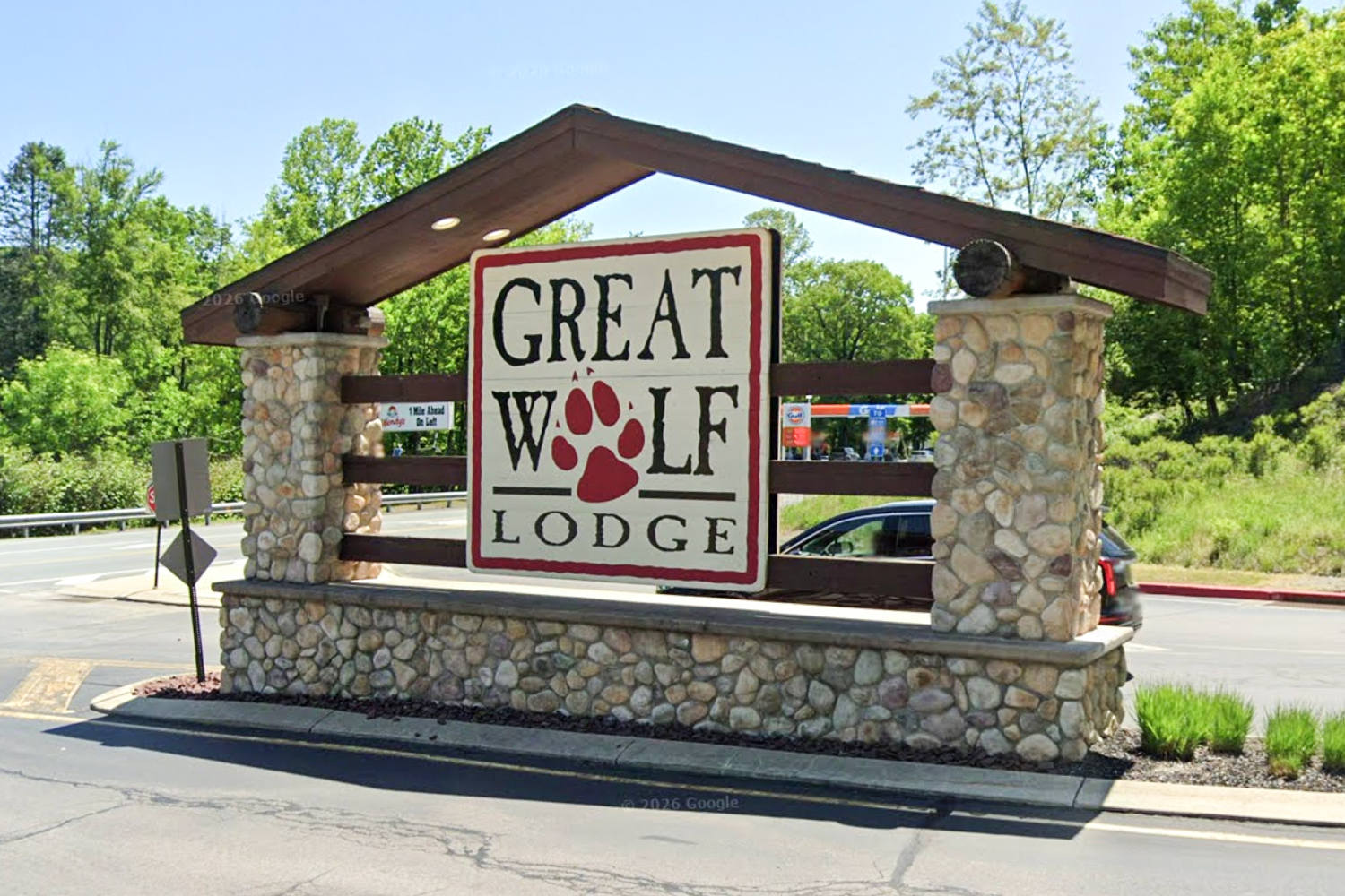 Pennsylvania woman stabbed young son and husband to death at Great Wolf Lodge water park, police say