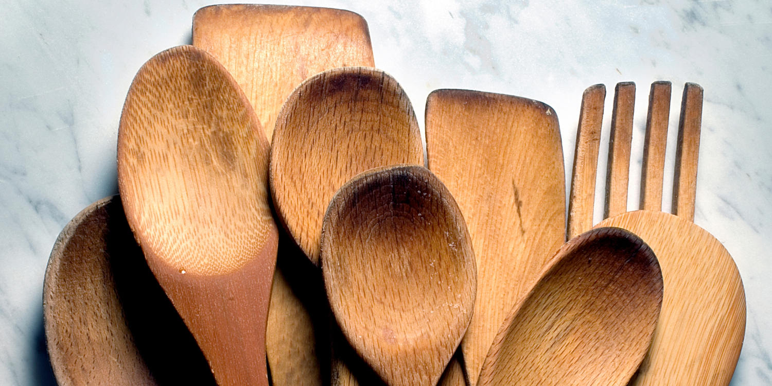 How to clean wooden utensils and avoid getting splinters in your food