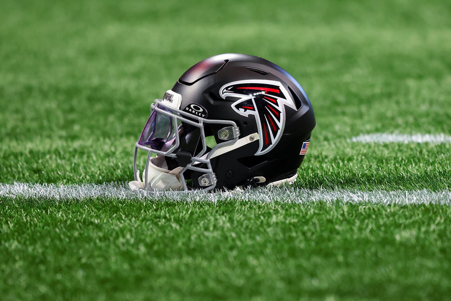 Atlanta Falcons show off eyebrow-raising retro image on social media