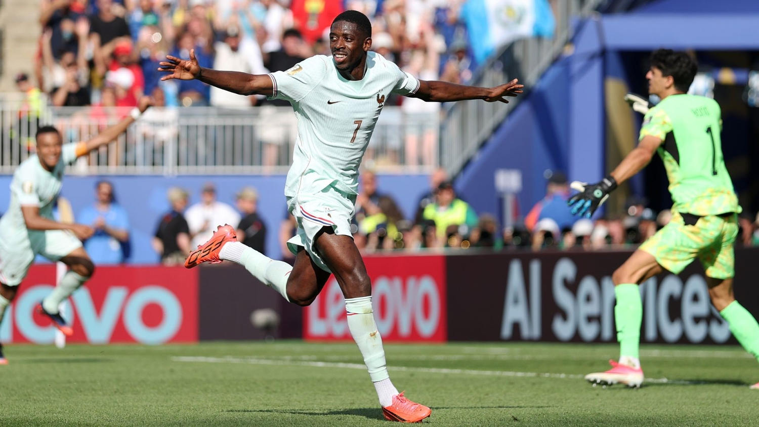 Gol de Dembélé tras un disparo imparable para Yassine Bounou