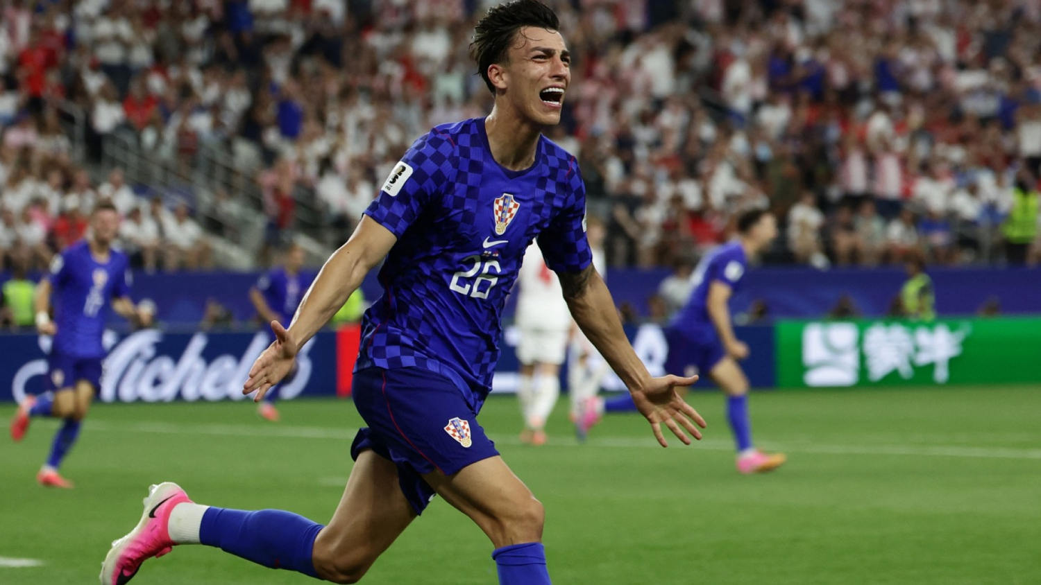 Pase preciso de Perišić a Petar Musa para que Croacia empate antes del descanso