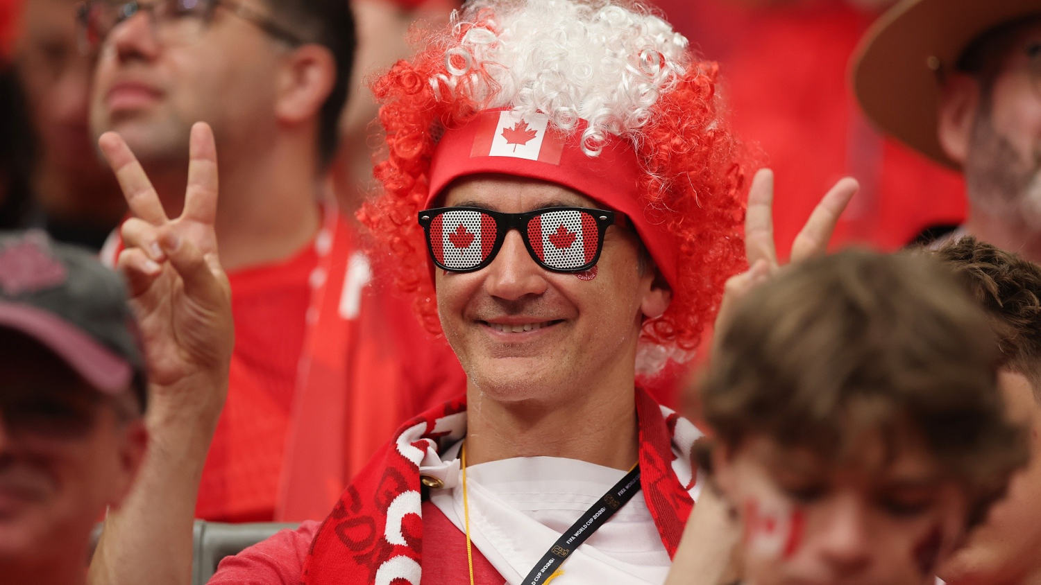 La afición de Canadá y Catar pone el color en la goleada canadiense en Vancouver