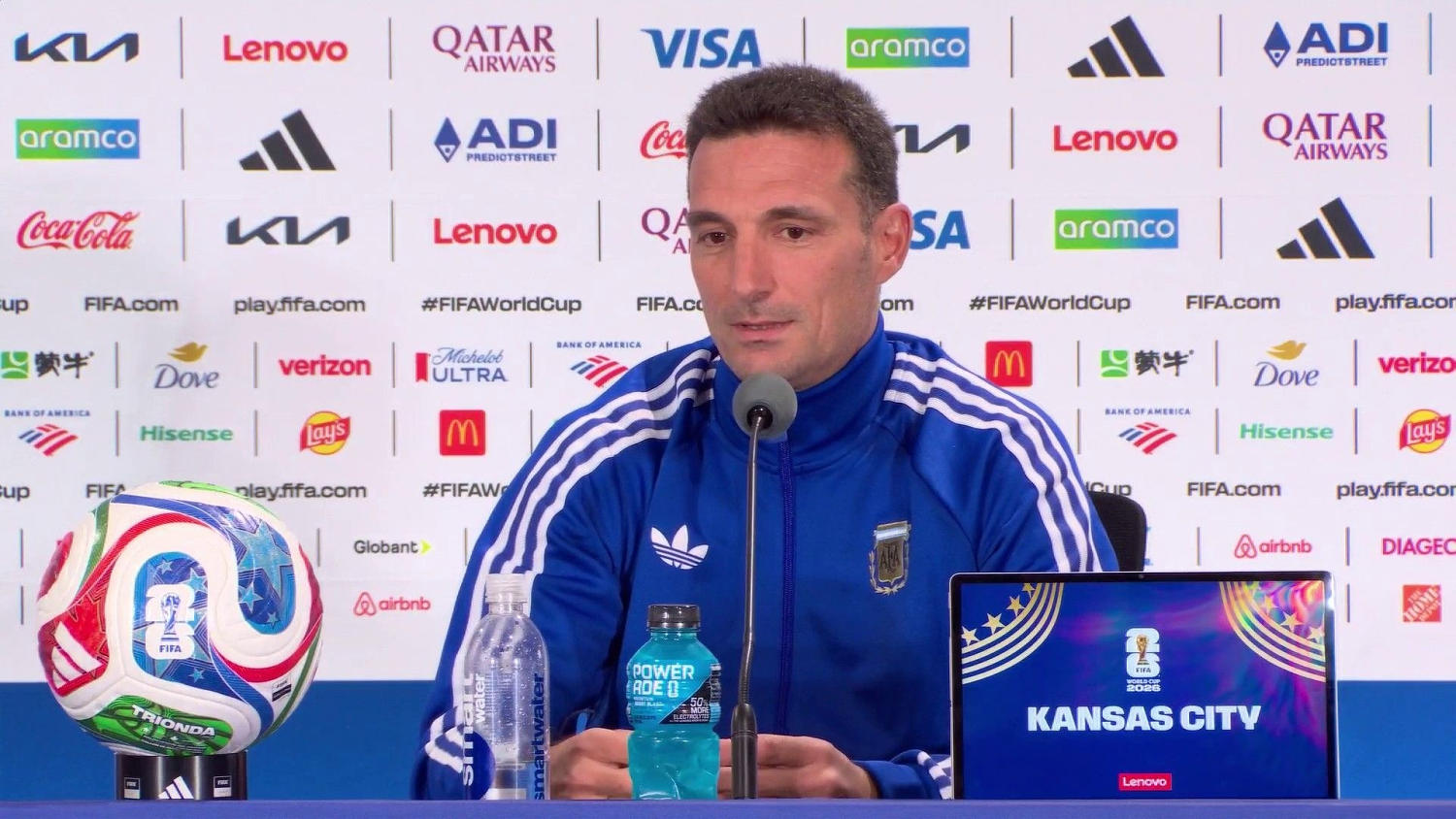 Scaloni transmite confianza antes del duelo con Suiza: "El equipo está bien"