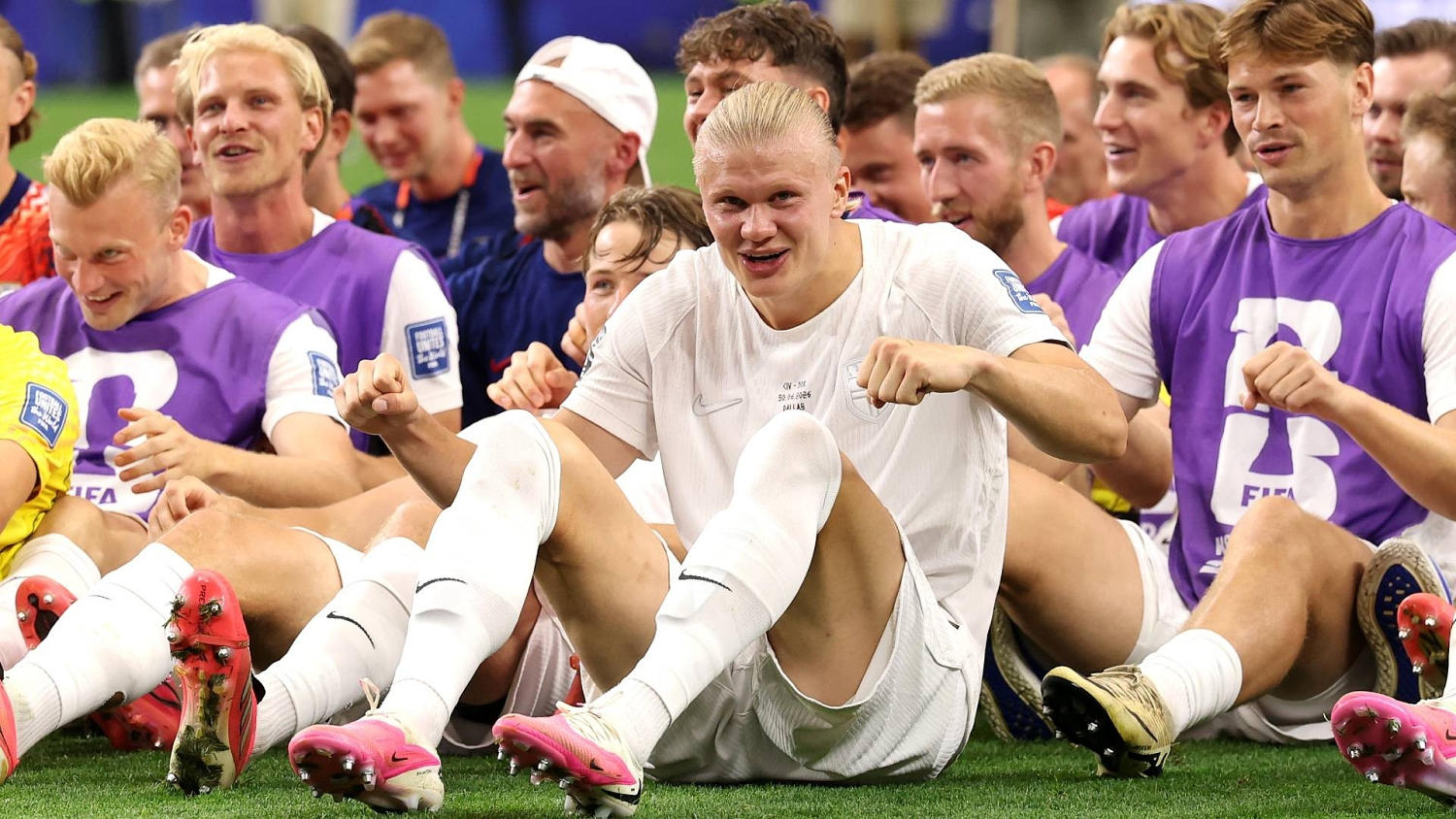 ¡El remo vikingo retumbó en Dallas! Así festejó Noruega su pase histórico a 8vos del Mundial