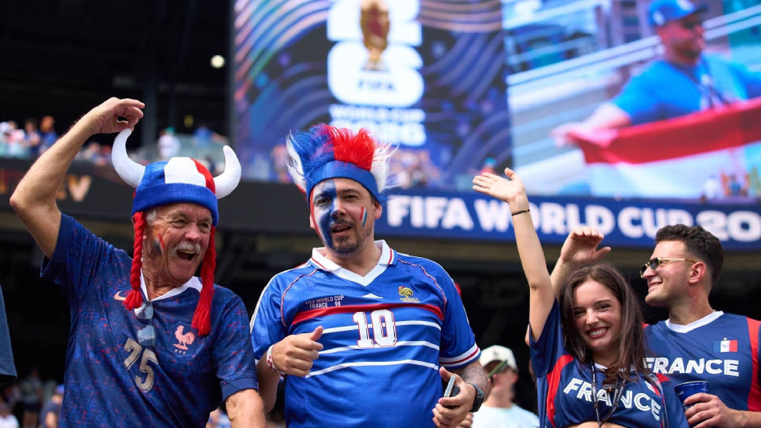 ¡Fiesta en New York! Los aficionados franceses se entregan en emoción y se acercan a los 8vos