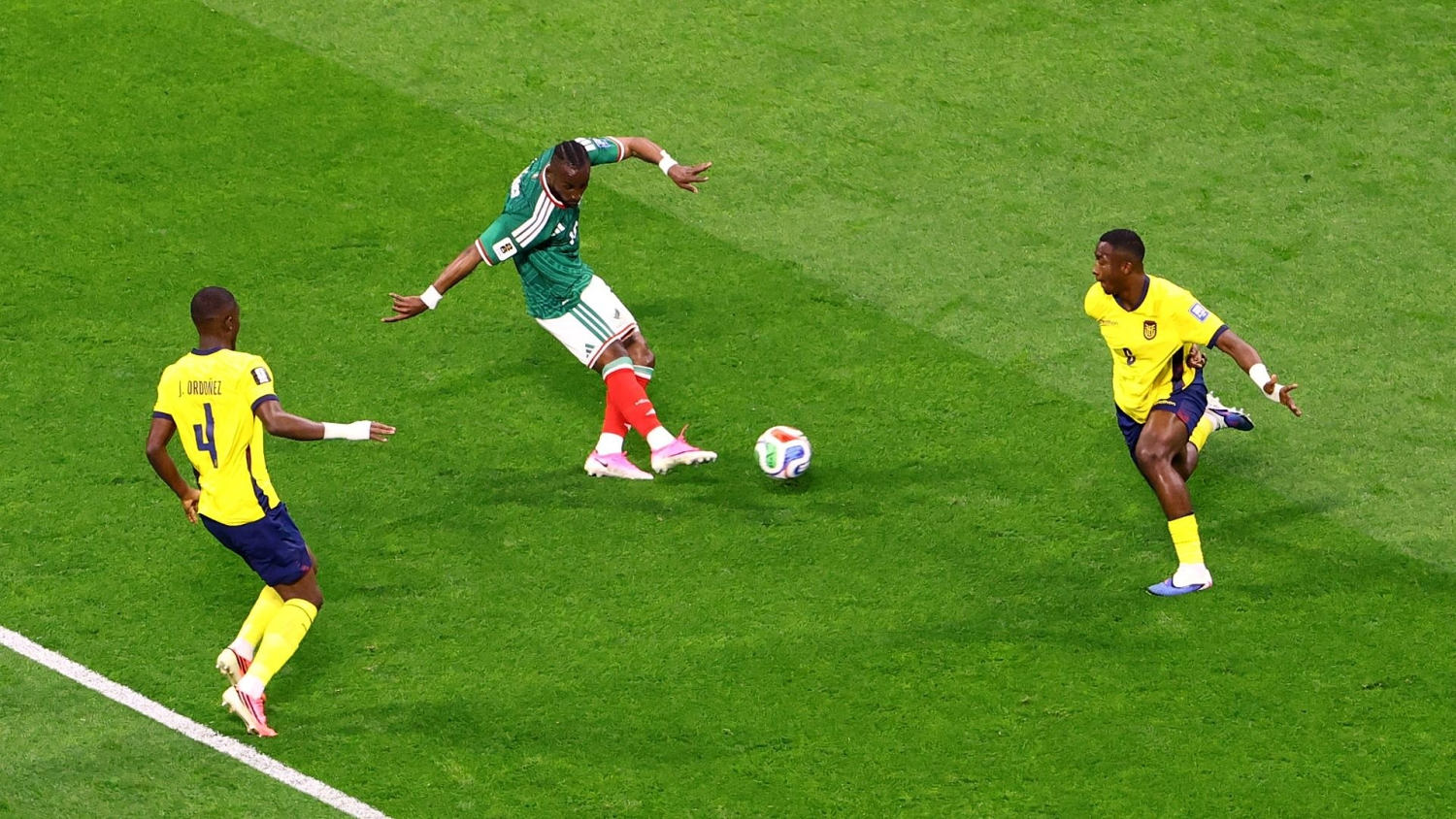 ¡Así reaccionó Javier Aguirre al primer gol de México ante Ecuador!