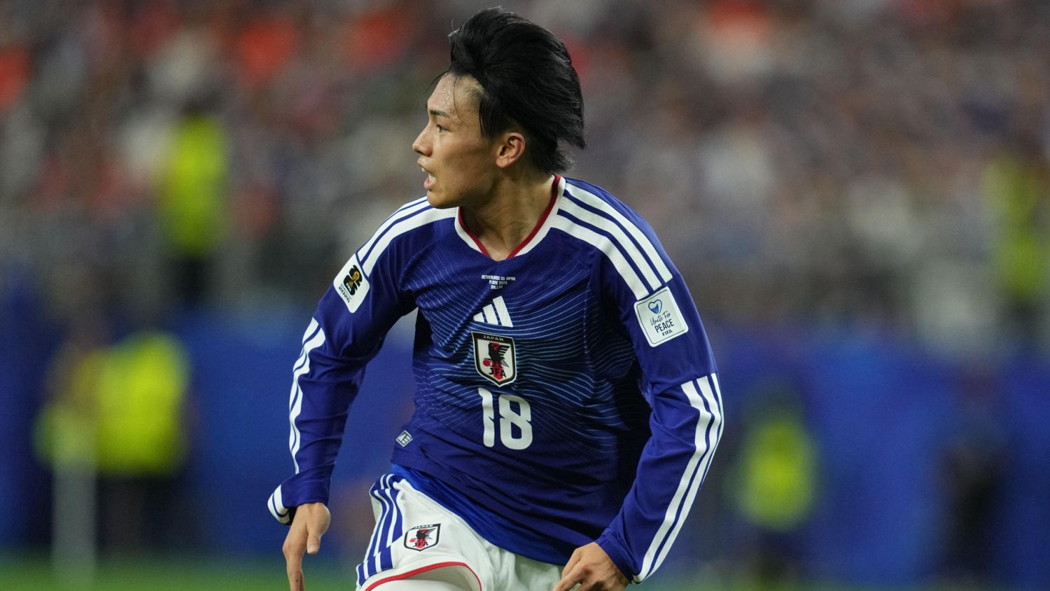 Ayase Ueda saca un misil y amplía la ventaja de Japón
