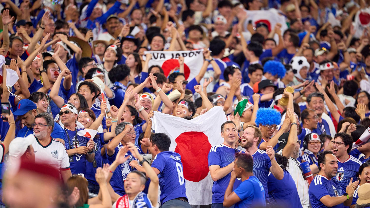 Fans de Japón y Túnez vivieron la fiesta en el Estadio Monterrey