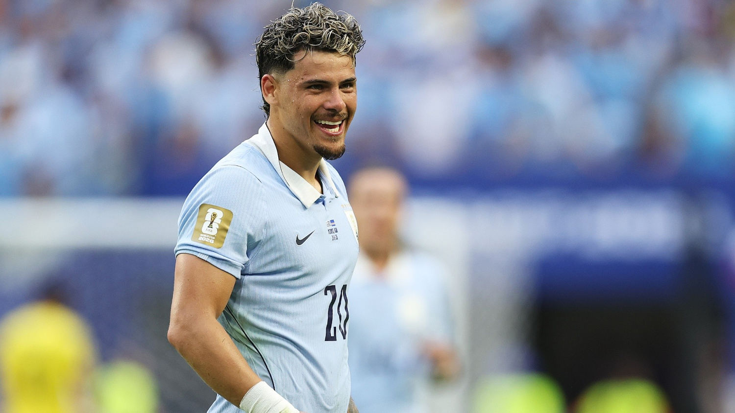 Maxi Araújo aparece de palomita y empata el partido para Uruguay