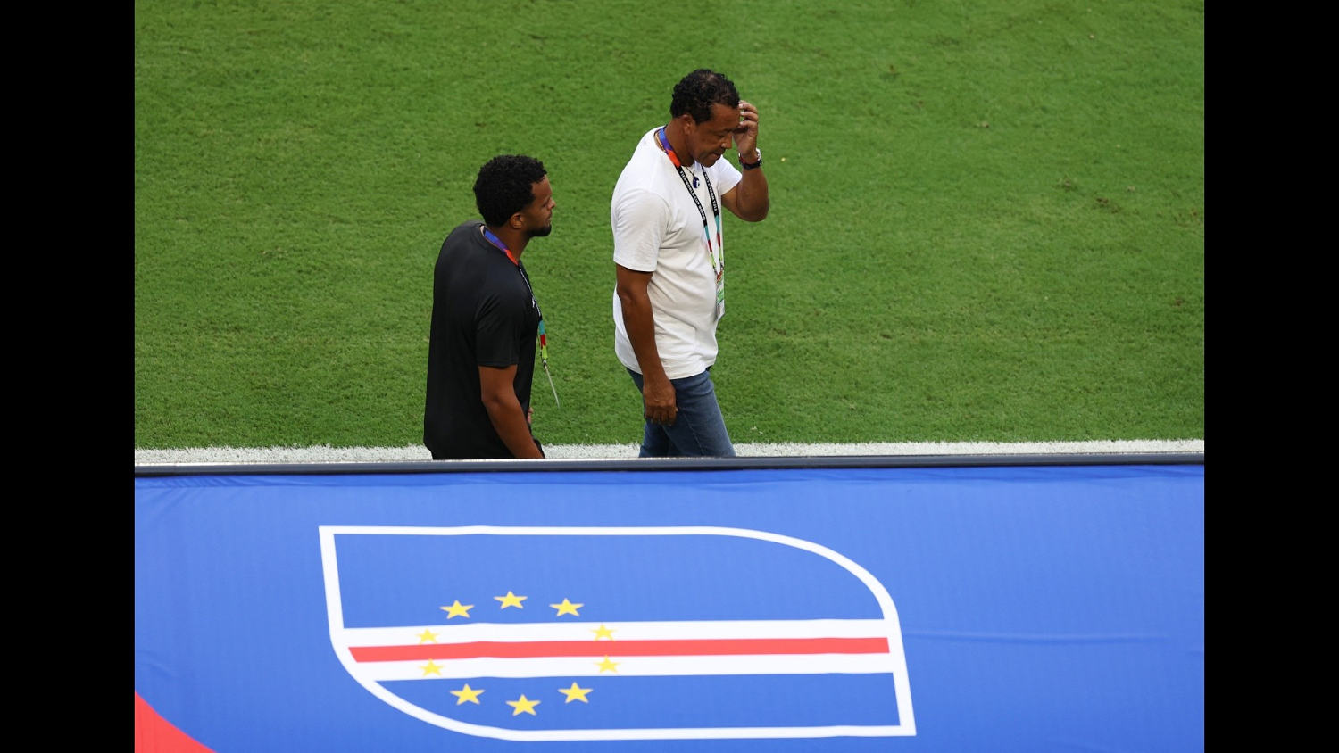 El banquillo de Cabo Verde celebra su primer gol mundialista