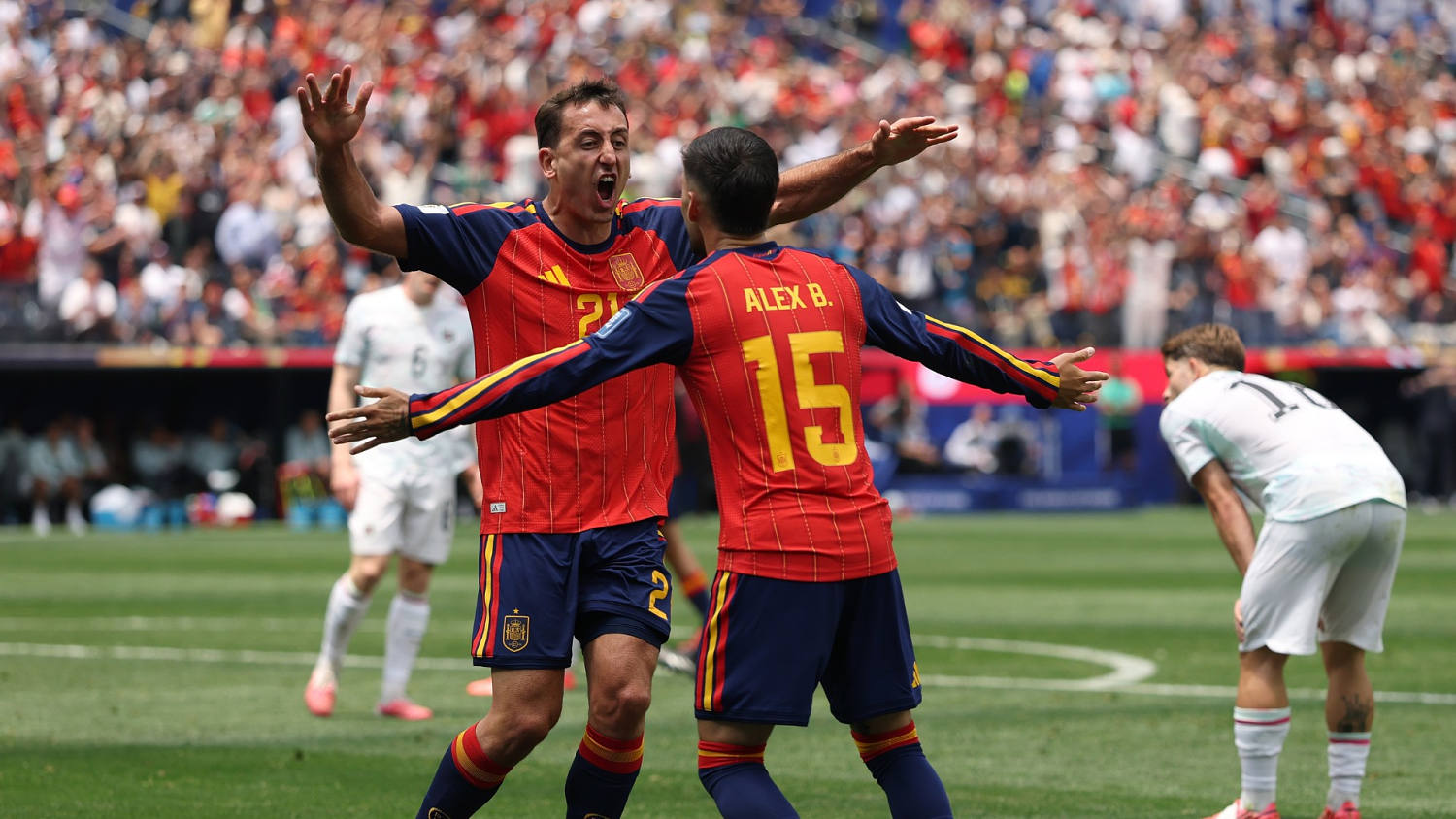 La Roja abre el camino con un gol de Oyarzabal