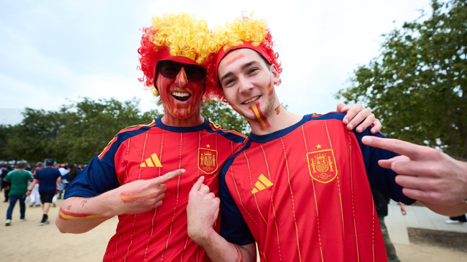 ¡Olé! España prende a la afición en California con gol de Oyarzabal