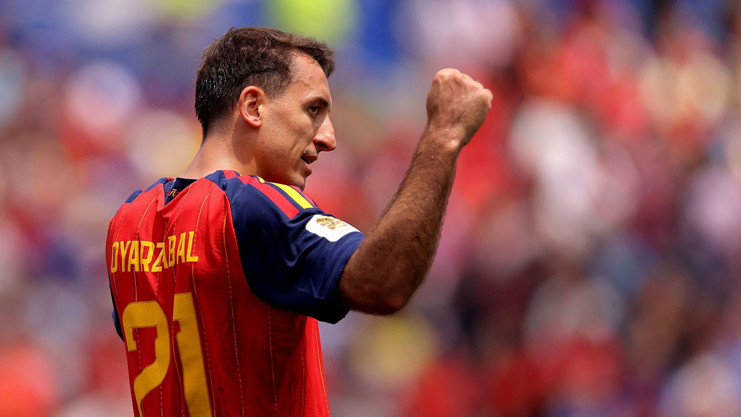 Oyarzabal y De la Fuente celebran el pase de España rozando la perfección ante Austria