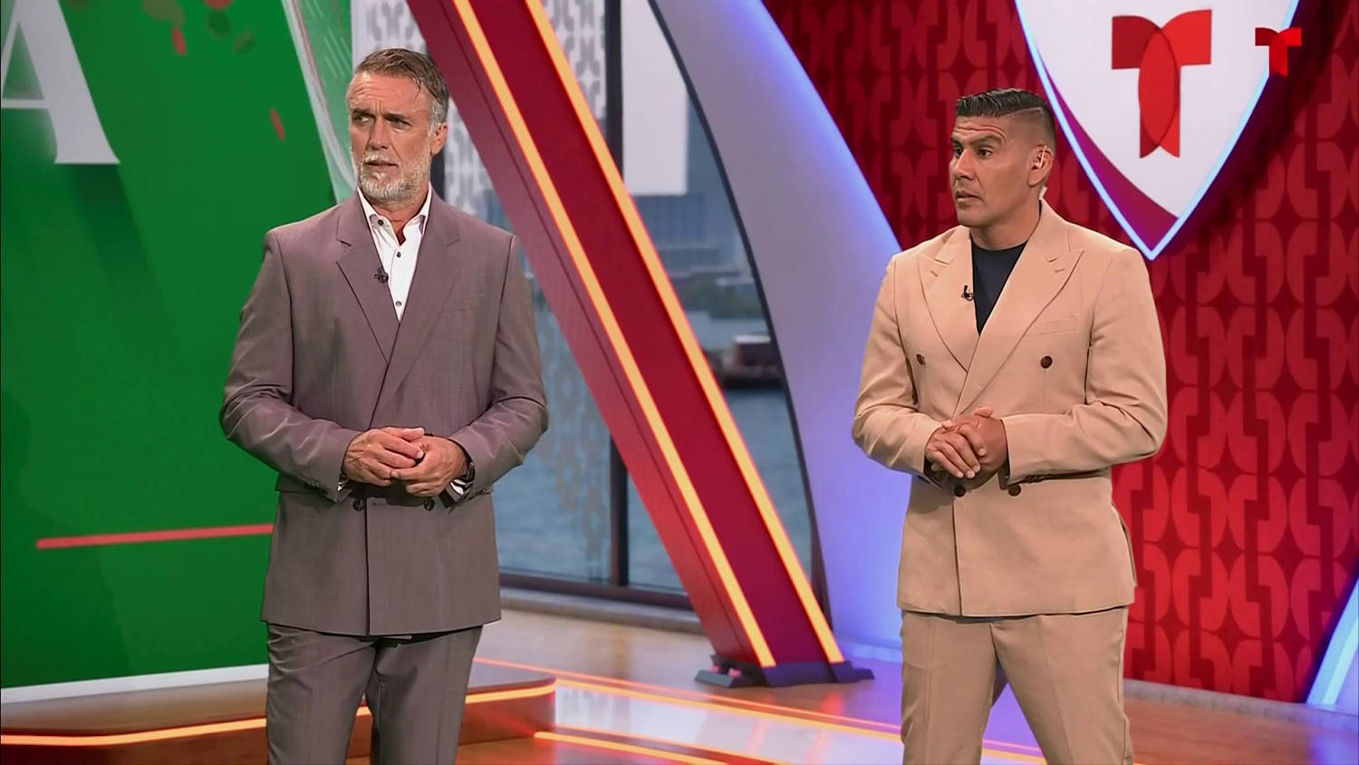 Batistuta y Salcido ponen en una balanza a Inglaterra y México | Enlace Mundial