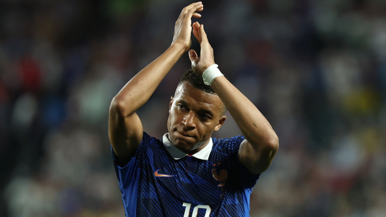 Francia apunta alto y Mbappé mantiene el enfoque tras la goleada