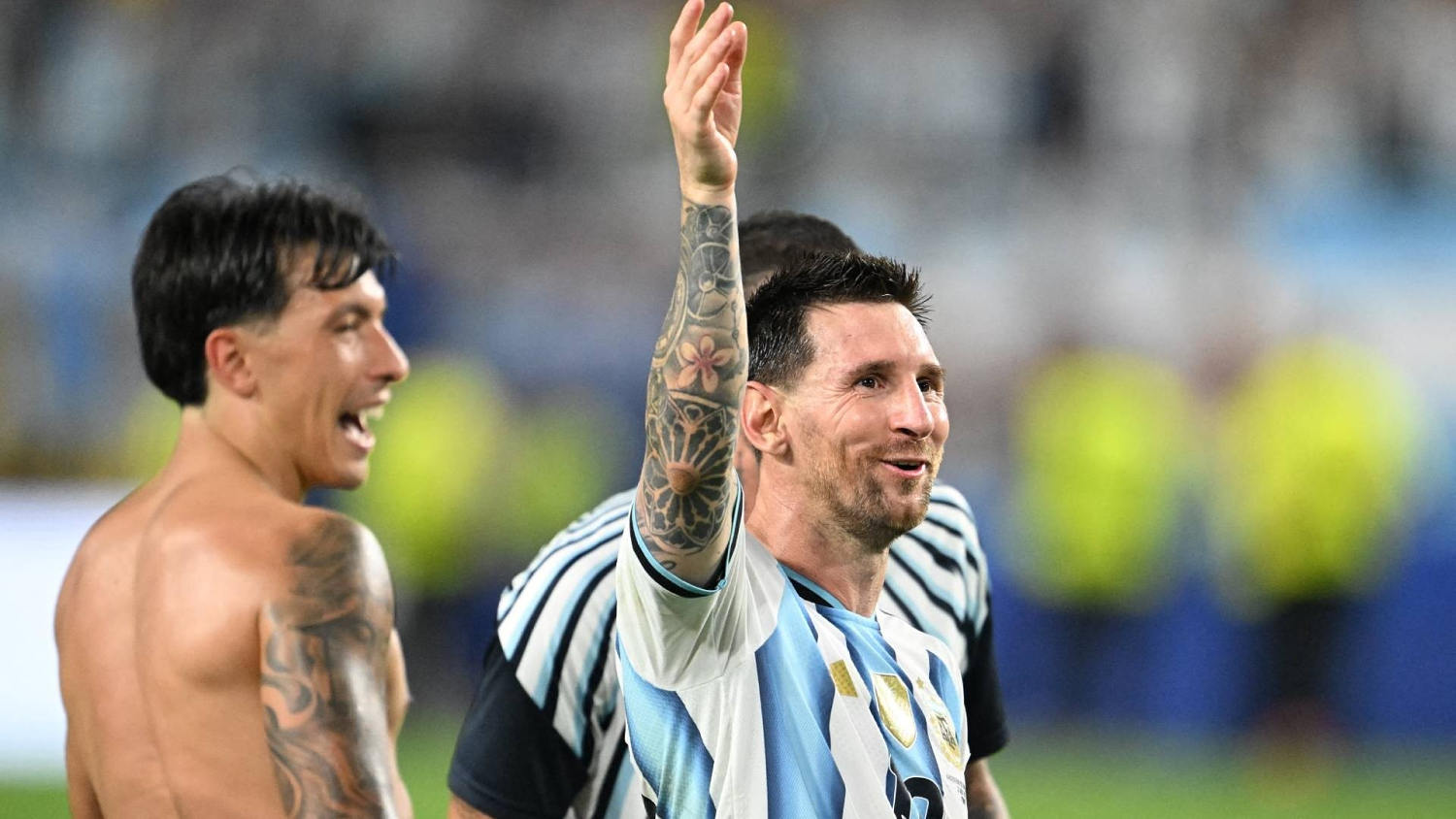 Messi en modo hincha: canta “La cumbia de los trapos”con la afición argentina tras el pase a 8vos