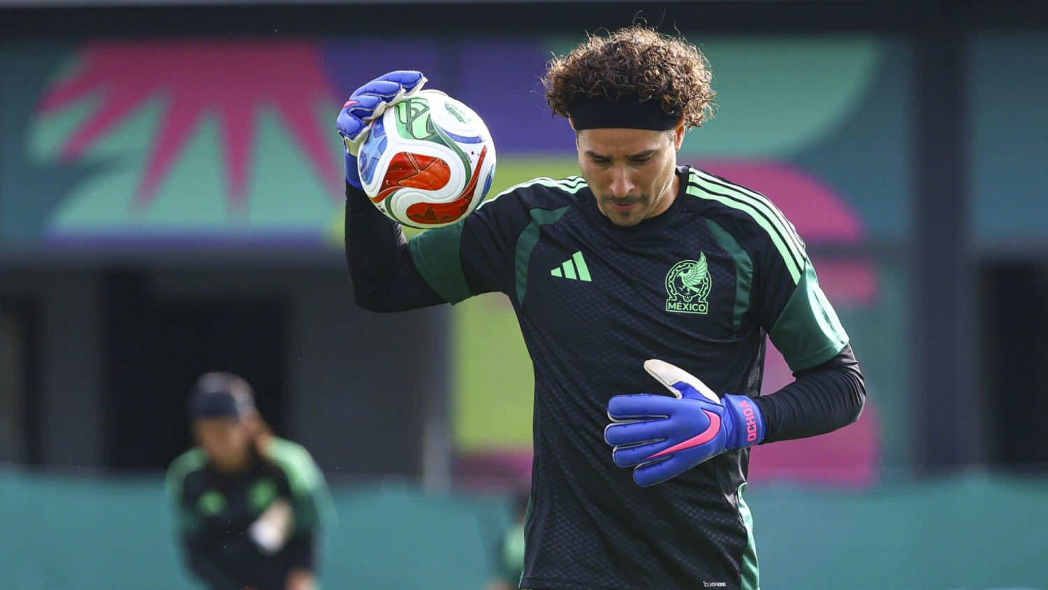 ¿Ochoa tendrá homenaje? Aguirre planea usar equipo alternativo contra Chequia