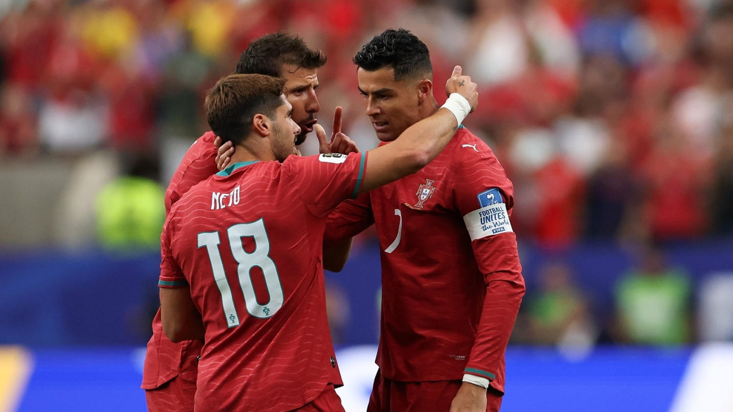 Portugal ganó y goleó, Inglaterra provoca dudas y Colombia asegura su boleto