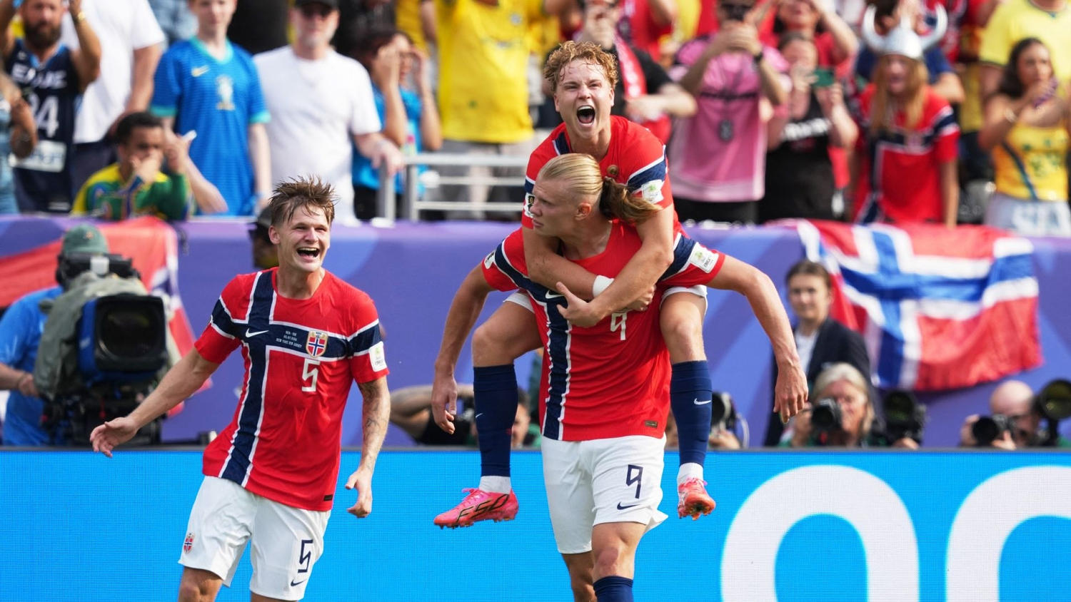 ¡Haaland aparece! El androide pone a Noruega cerca de cuartos de final