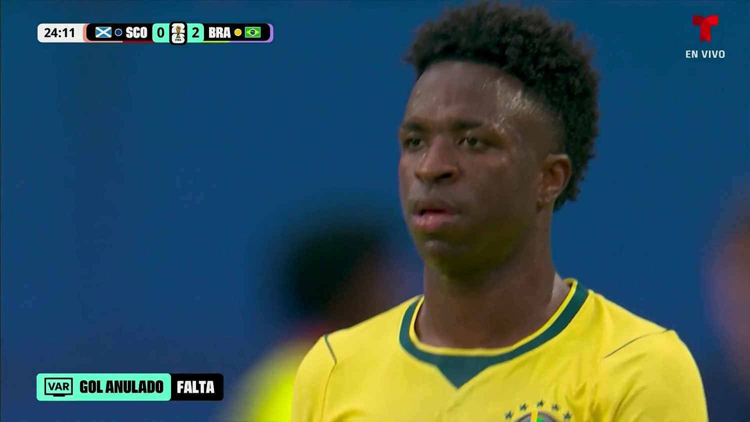 Gol anulado a Brasil: el VAR le quita el segundo a Vinícius tras otro regalo de Escocia