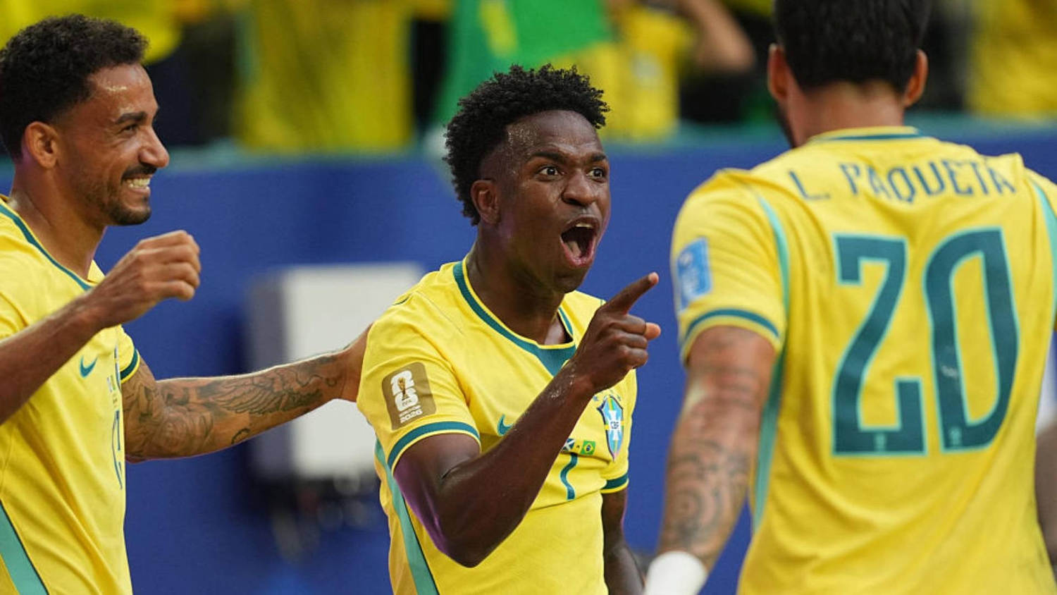 ¡Regalito para Vini! Gol de Vinícius tras tremendo error de Escocia y adelanta a Brasil en Miami