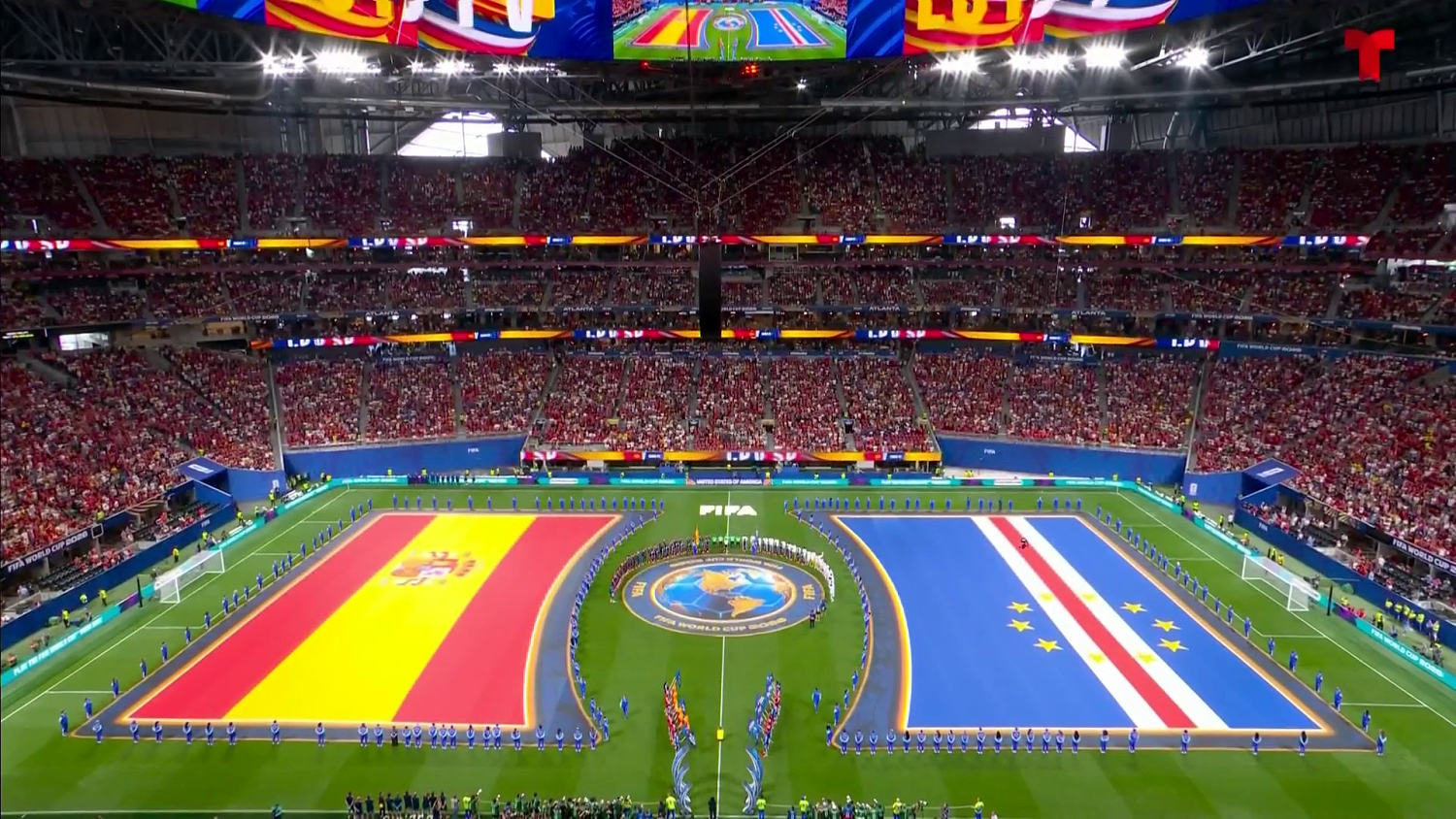 ¡Todo un estadio detrás de La Roja! Suena el himno de España