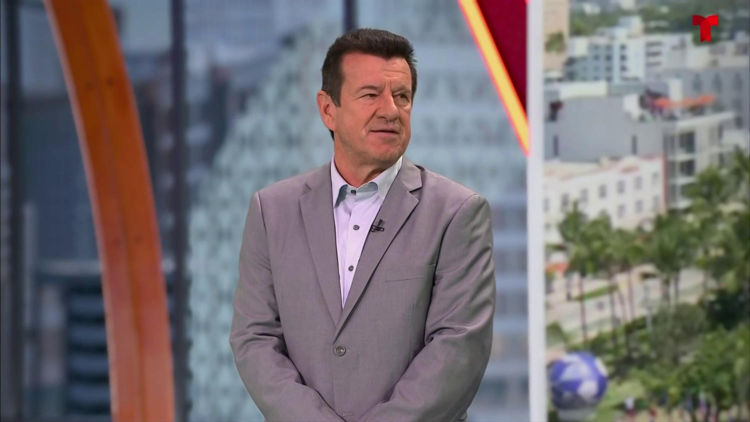 Dunga revela qué sonaba en la concentración de Brasil