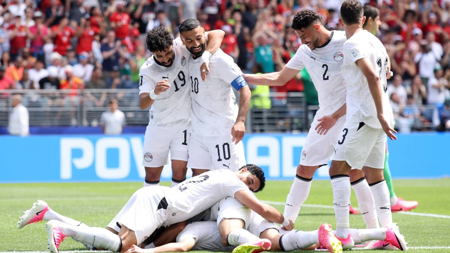 Con asistencia de Salah en su cumpleaños: golazo de Emam Ashour adelanta a Egipto ante Bélgica
