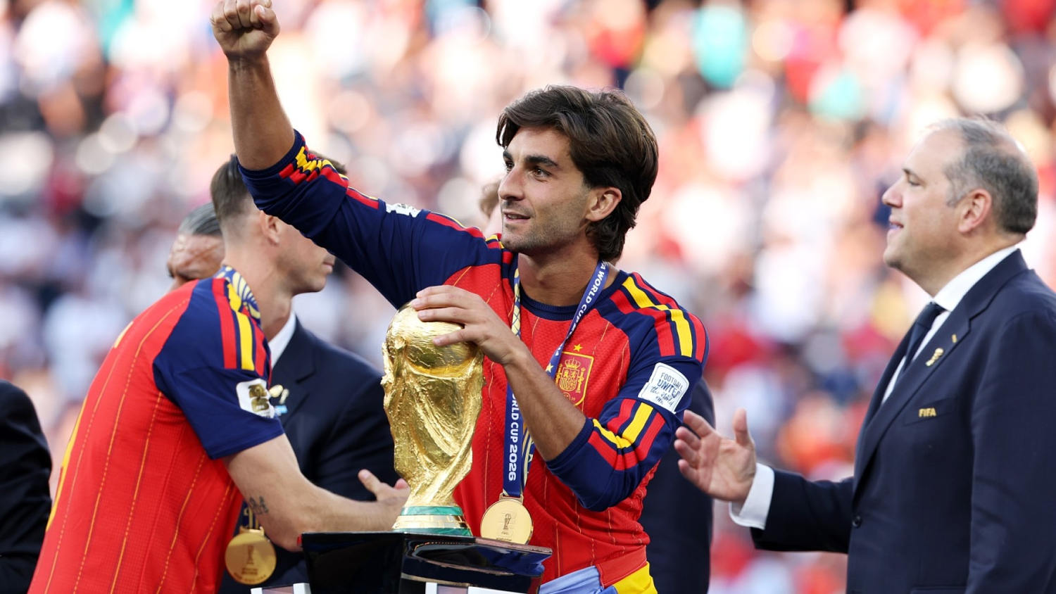 Ferran Torres y Luis de la Fuente le dedican el título a toda España al terminar el partido